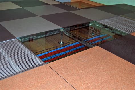 suelo tecnico conductivo|Conducción Efectiva de Electroestáticas con Suelo Técnico PVC.